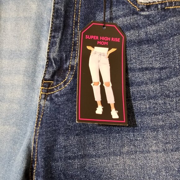 No Boundaries - Super High Rise Destructed - Mom Jeans - Juniors Size 11 - NWT 3 - Picture 3 of 13